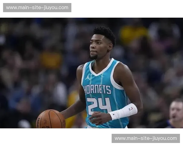 黄蜂利用独行侠失误连续得分 米勒转换三分奠定领先基础